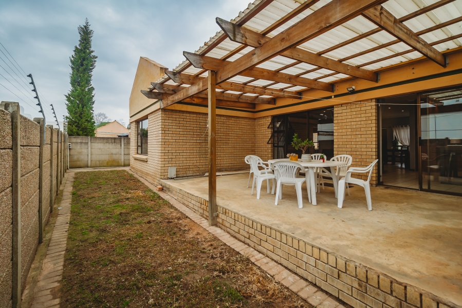 2 Bedroom Property for Sale in Heather Park Western Cape